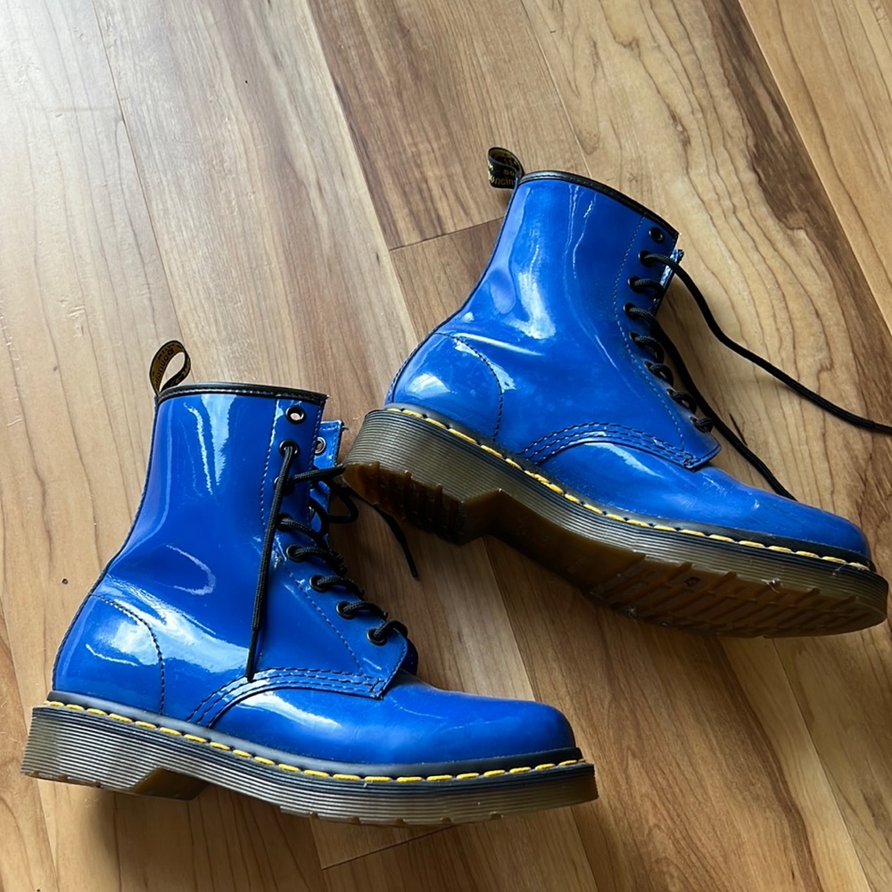Dr Martens size 7 blue boots